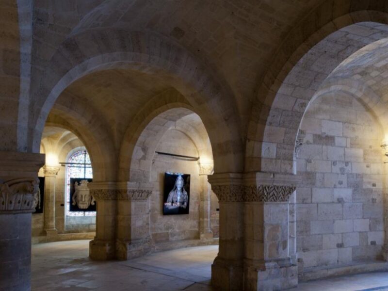 Here you can see those walls, and two sets of thick arches. Arches like the o…