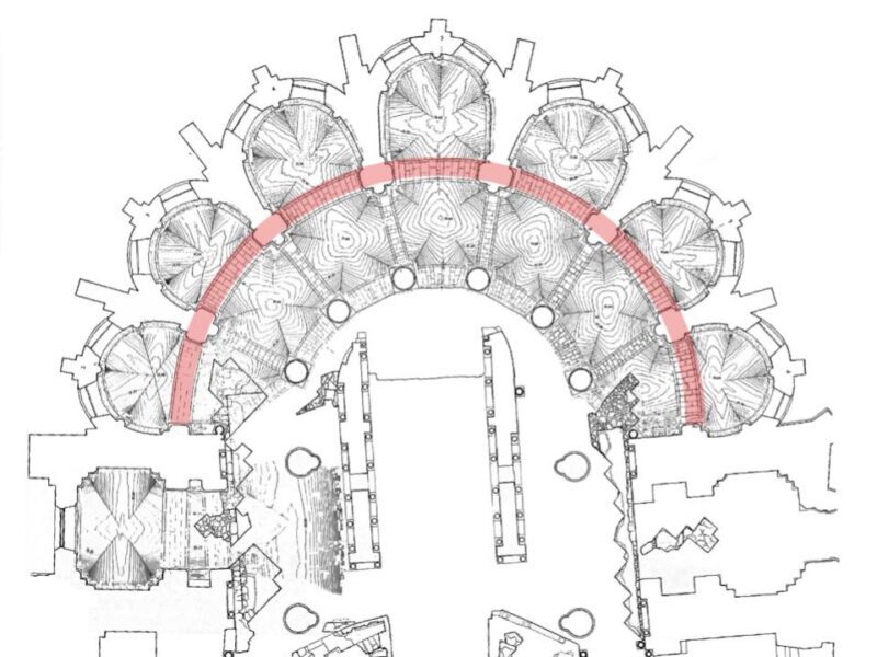 In plan, these circumferential arches describe a thick arc, as the red shadin…